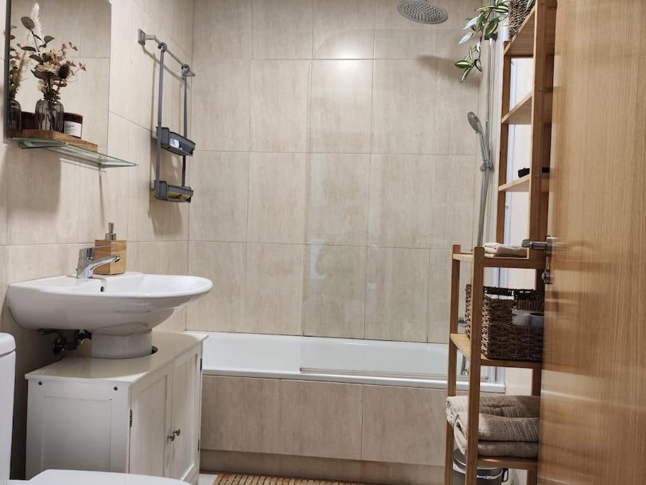 Apartamento Tranquilo En Miengo Dış mekan fotoğraf